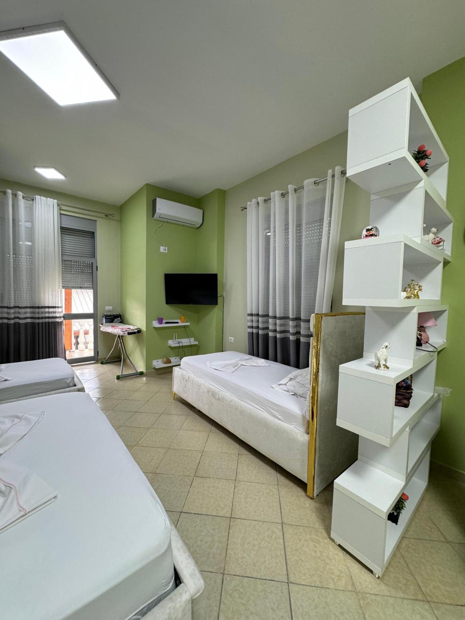 Solei Apartments ساراندا المظهر الخارجي الصورة